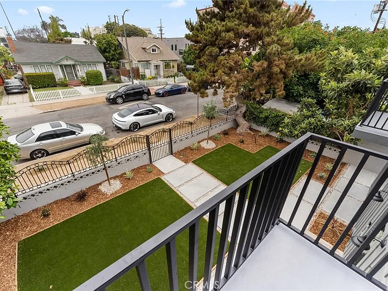 2428 Glyndon Ave — Photo 50