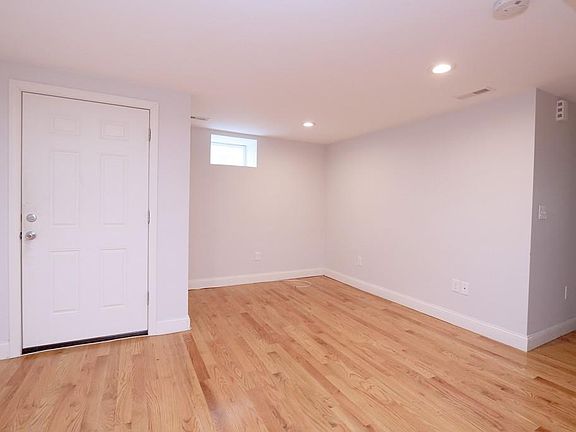 2nd image of 145-147 Beale St Unit 3B