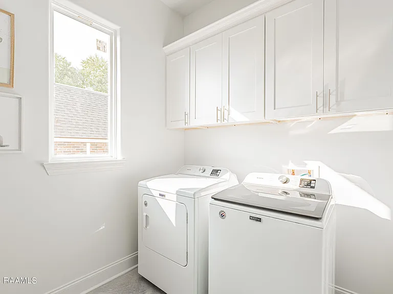 404 E Martial Ave — Photo 23