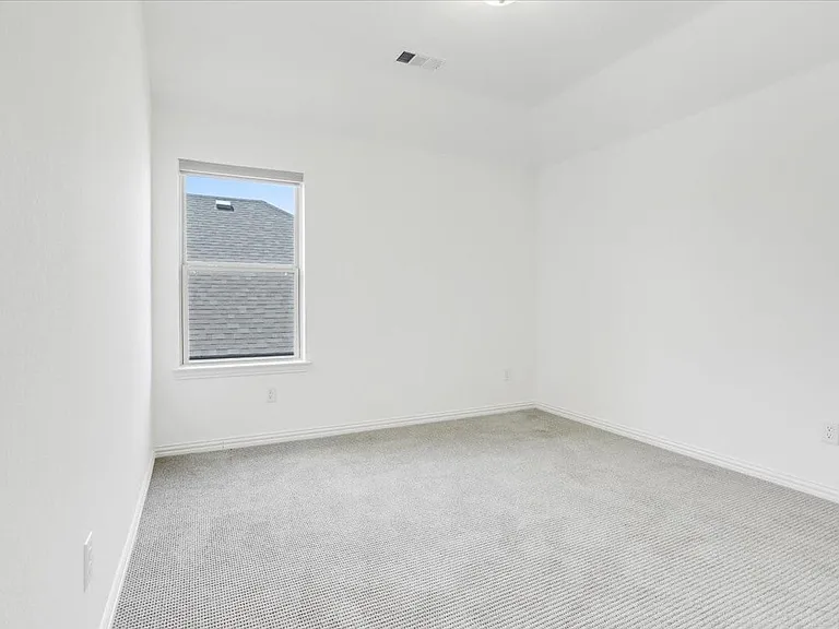 2nd Upstairs bedroomcomfortable and private.