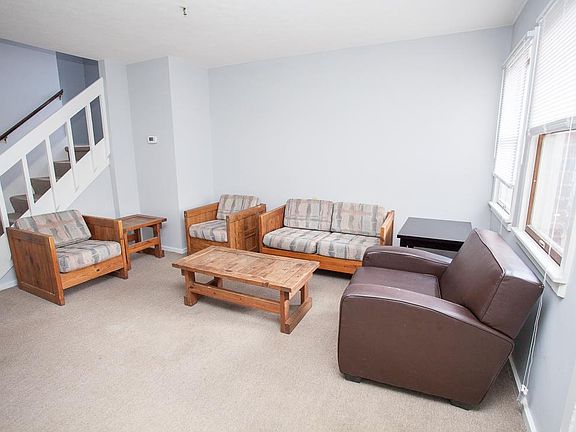 2nd image of 1119 Reservoir St APT A