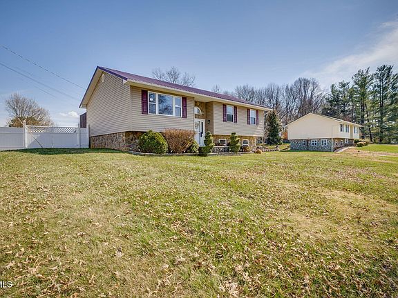 4th image of 145 Morgan Ln