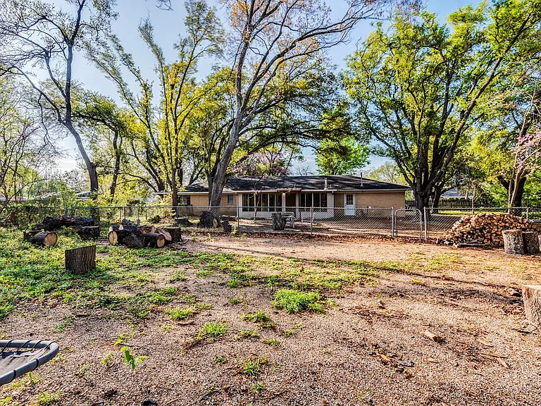 10606 Macmora Rd — Photo 30
