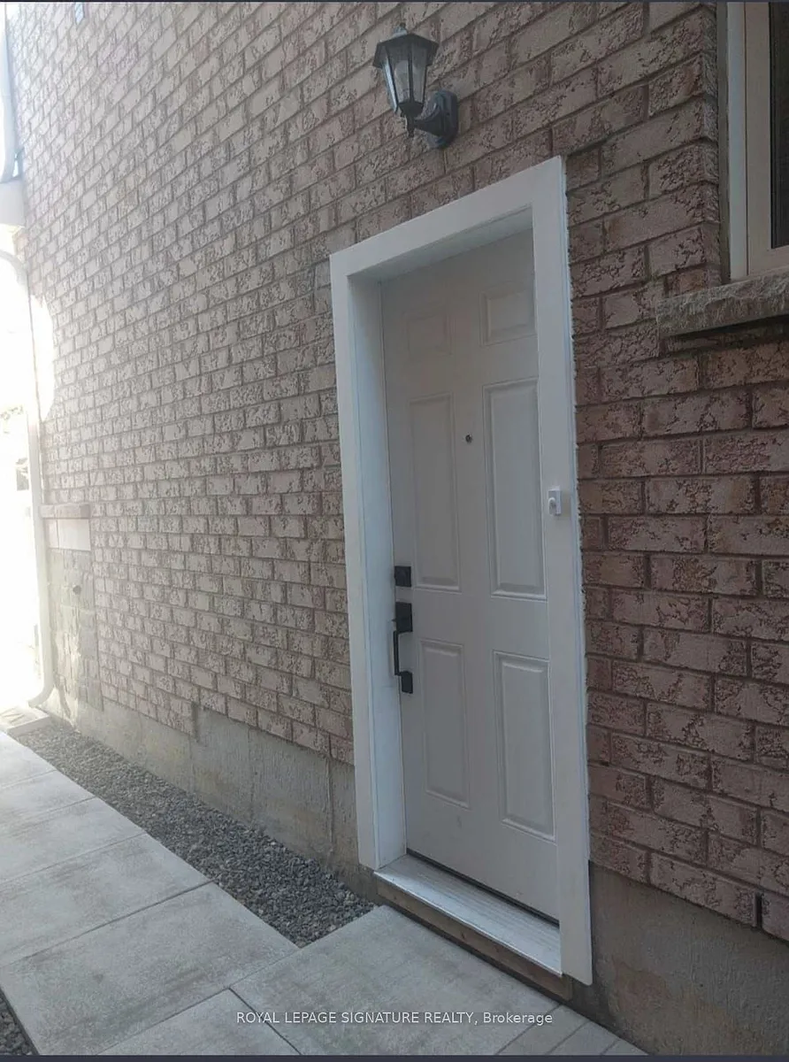 Building Photo - 1264 Sim Pl #BASEMENT