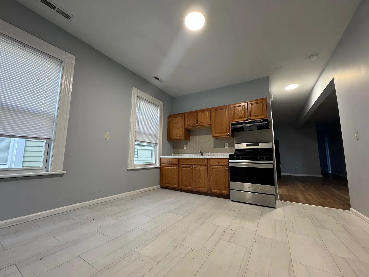 40-42 Center St - 2R — Photo 3