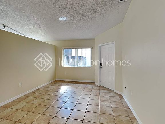 4th image of 120 Danielle Ct