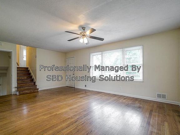 4th image of 10603 Askew Ave