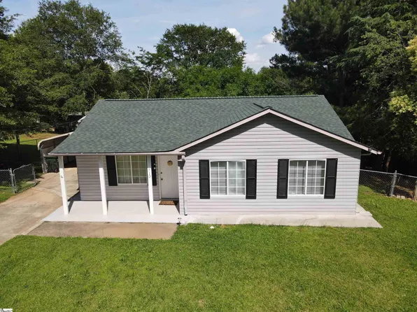 710 Amy Gray St, Greer, SC 29651