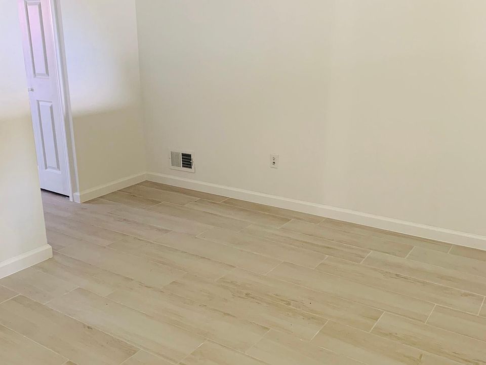 1st image of 382 Bartlett Ave #B