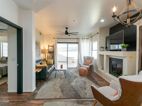 5th image of 420 Acoma Blvd S Unit 10