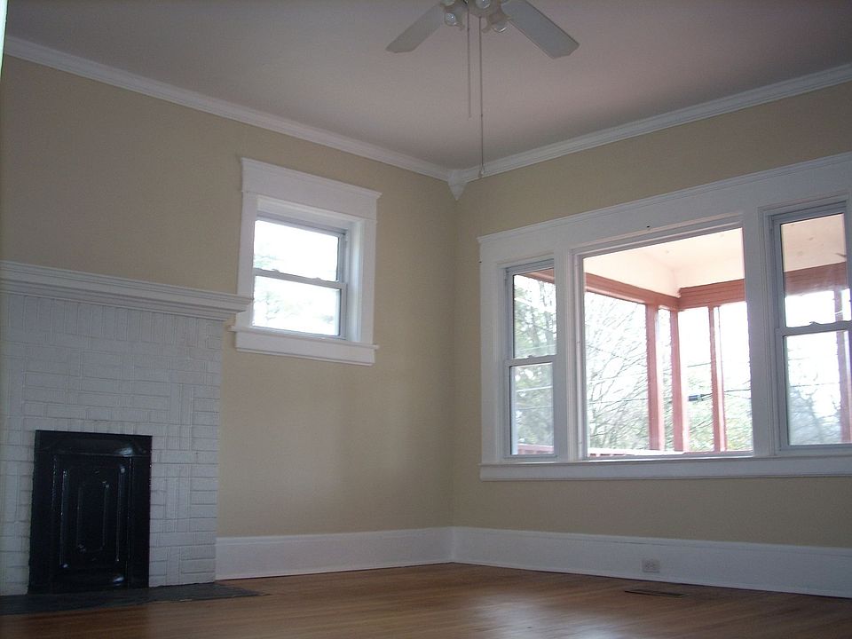 Windows and Natural Light Galore 