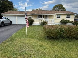 3696 Cosmo Ln, Sauquoit, NY 13456