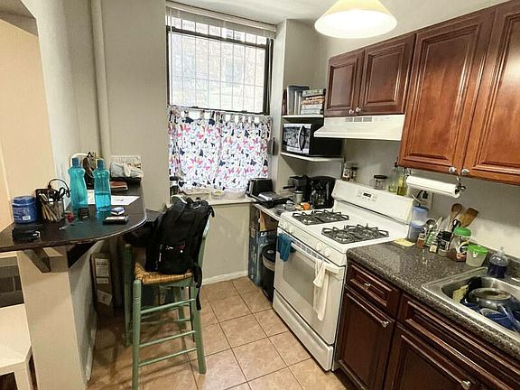 4th image of 585 E 21st St #1AF
