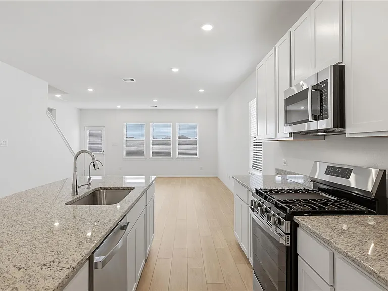 21835 Canyon Moon Ln — Photo 11
