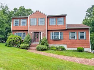 22 Dixey Dr, Middleton, MA 01949
