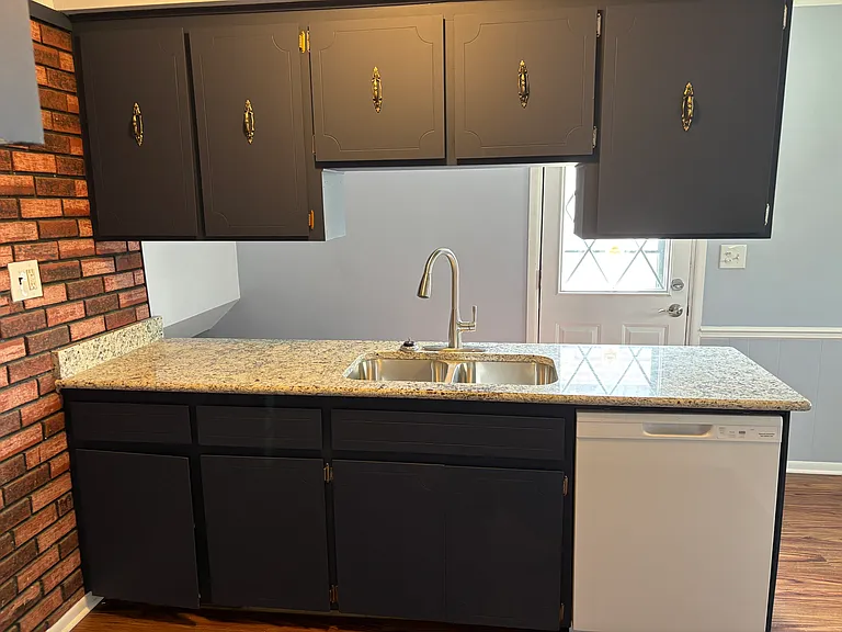 22740 Teppert Ave — Photo 3