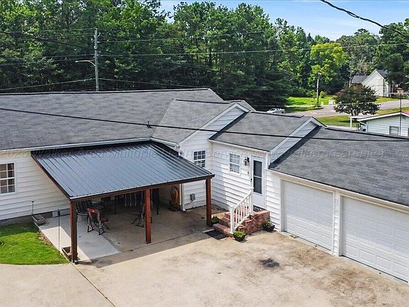 5th image of 603 N Airport Rd
