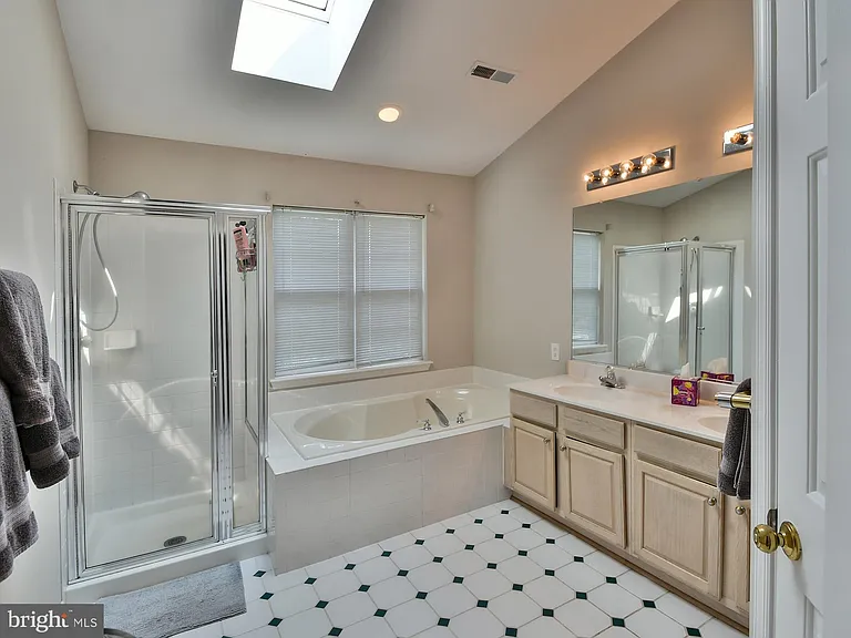 5807 Ivy League Dr — Photo 23