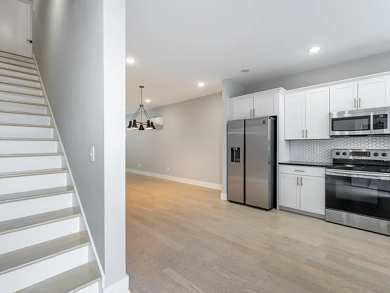 1420 Stockyard Pl — Photo 2
