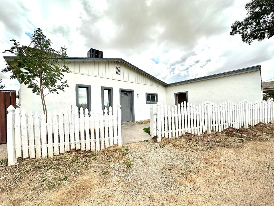 1st image of 1005 N Myers Blvd