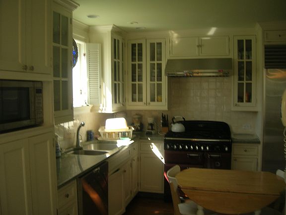 4th image of 155 Hill St APT 1