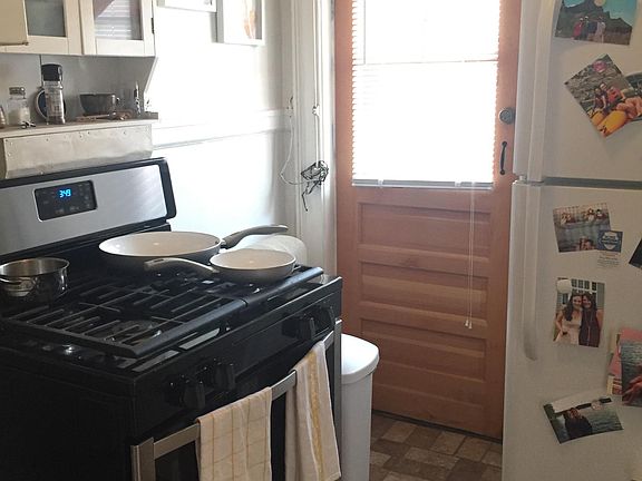 3rd image of 806 N Boulevard APT 10