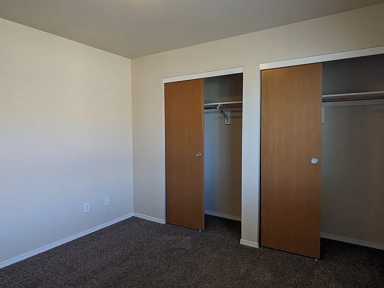 Wellesley Park Apartments — Photo 46