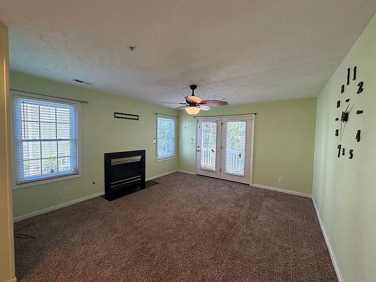 341 Waterdown Dr #5 — Photo 4