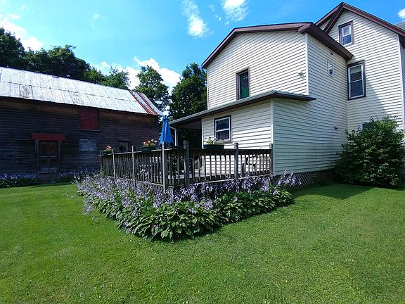 3rd image of 420 Church St