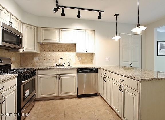5th image of 608 Westwood Ct