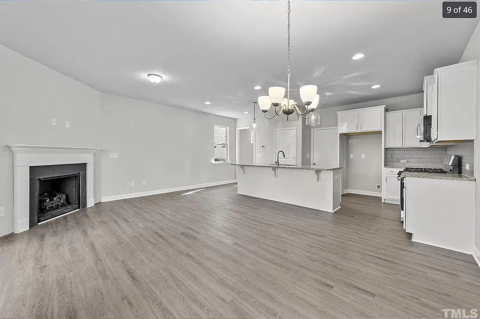 136 McDowell Ln — Photo 3