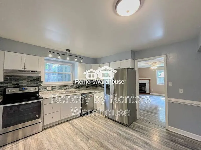 5736 Avalon Woods Dr — Photo 11