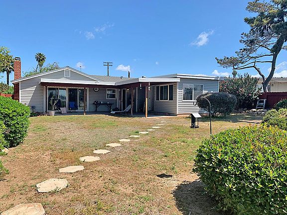 4th image of 3391 Yucca Ave