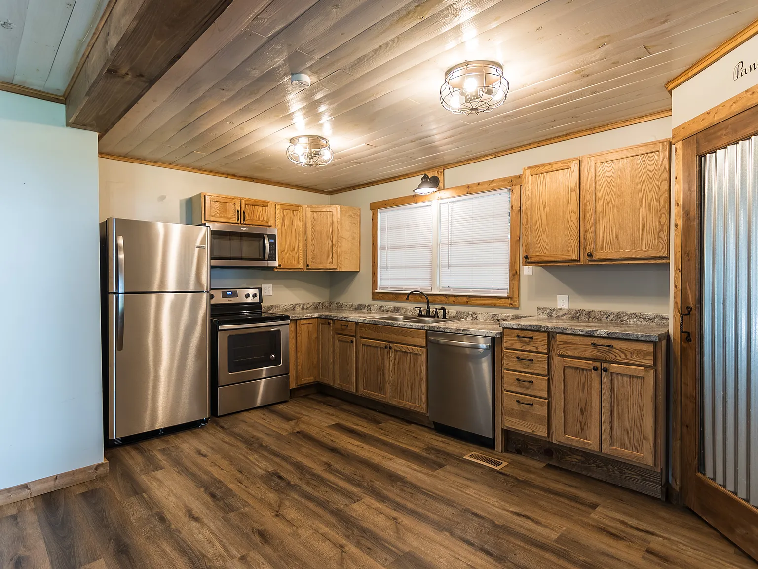 2 bed, 1200 sqft, $1,600 — Photo 4
