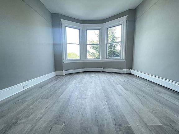 5th image of 167 Clendenny Ave #37E