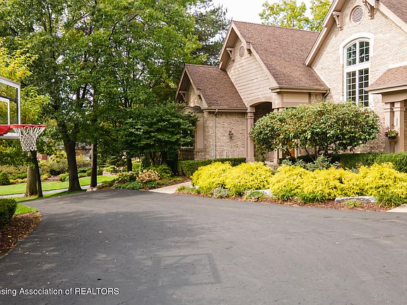 5th image of 2448 Pine Hollow Dr