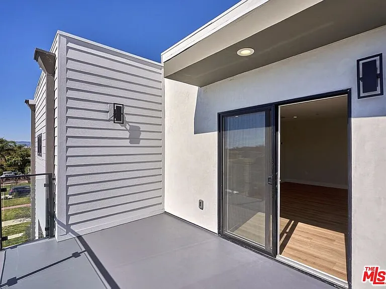 4507 Lomita St #1/2 — Photo 10