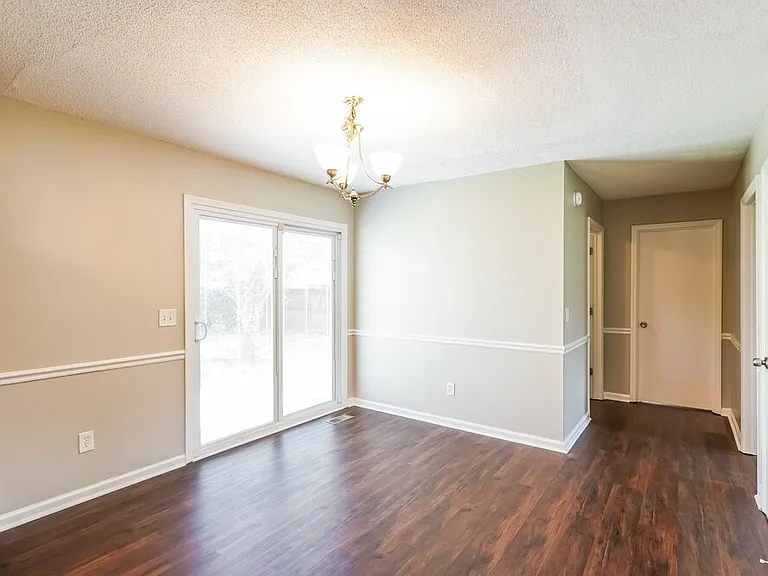1506 Ashlawn Dr — Photo 8