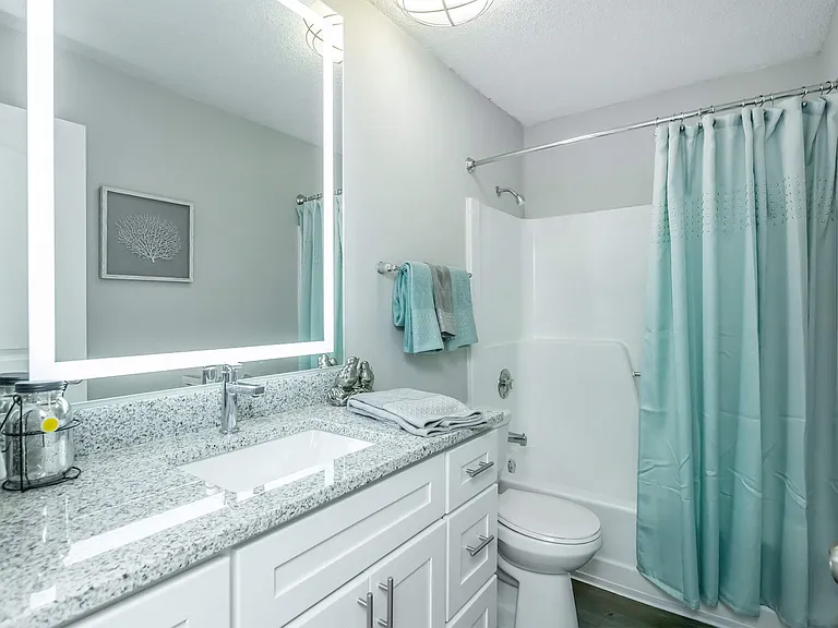 Brighton Valley Apts — Photo 14