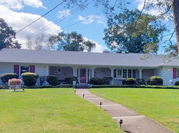 34 Janet Drive, North Haven, CT 06473