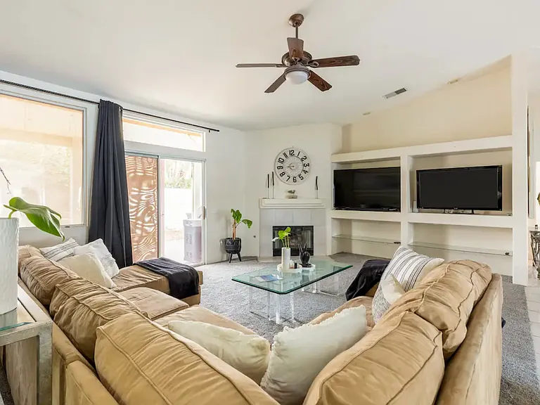 40685 Cabana Ct — Photo 3