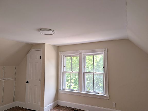 5th image of 1019 Sherman Ave