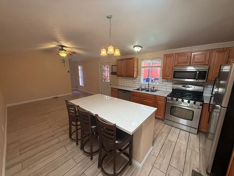 5533 Wheatfield Dr — Photo 8