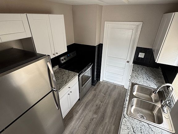 3rd image of 4226 E Sandalwood Cir N