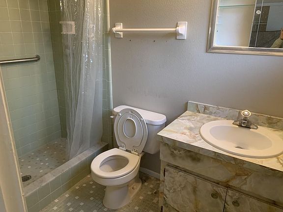 4th image of 5419 Foxwood Dr