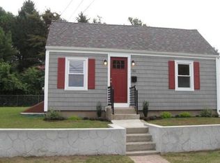 50 Crompton St, Acushnet, MA 02743