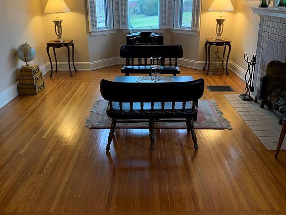 3rd image of 3011 Gloss Ave