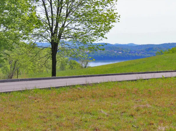 100 Lake Crest Dr, Somerset, KY 42503