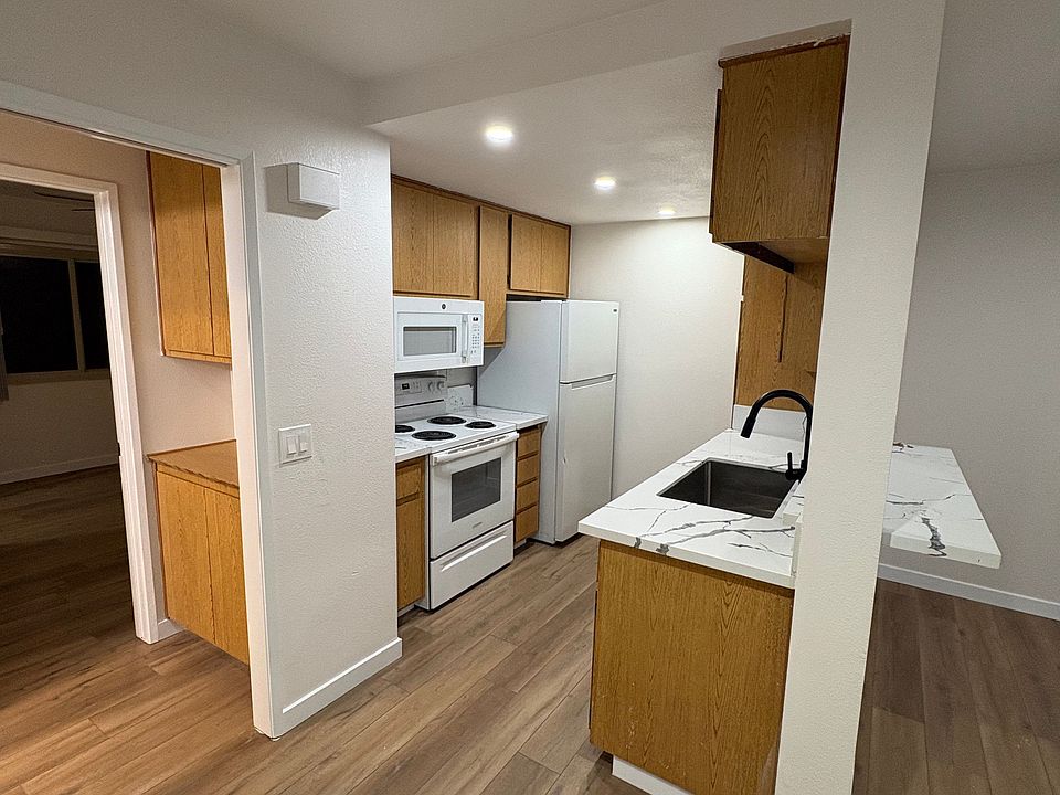 1st image of 2833 Cadiz St APT 2