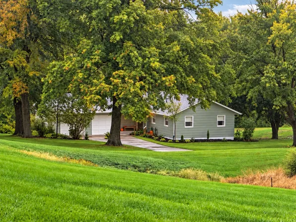 215 Sheriff Ave, Oskaloosa, IA 52577
